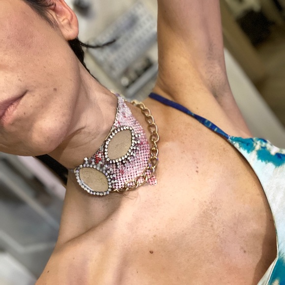 « La Belle et le Bad boy » one of/couture chocker - Picture 3 of 13